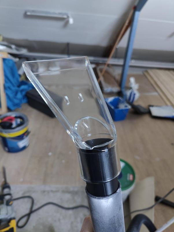 Wet vacuum nozzel adapter