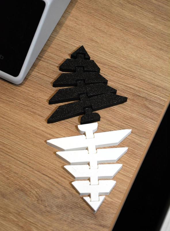 Articulated flexi Christmas tree