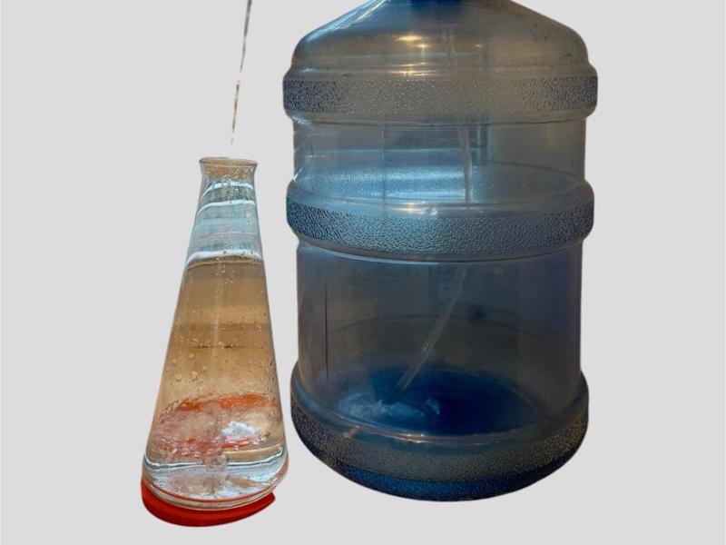 Slope stand for electronic water dispenser 