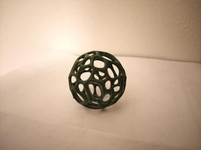 Small Voronoi Ball