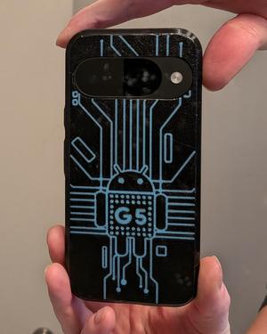 Pixel 10 Bugdroid case