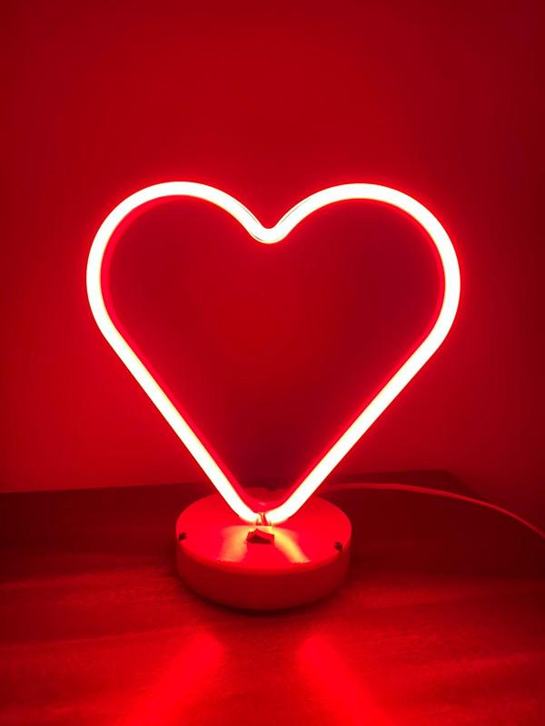 Desktop Neon Heart
