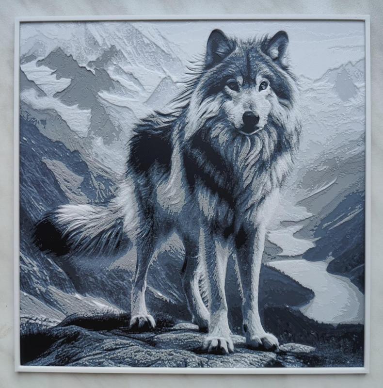 Wolf on mountain - Hueforge