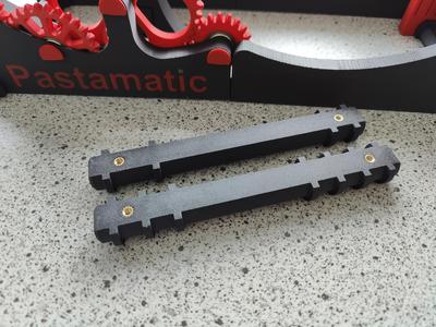 Pastamatic crossbars with threaded inserts