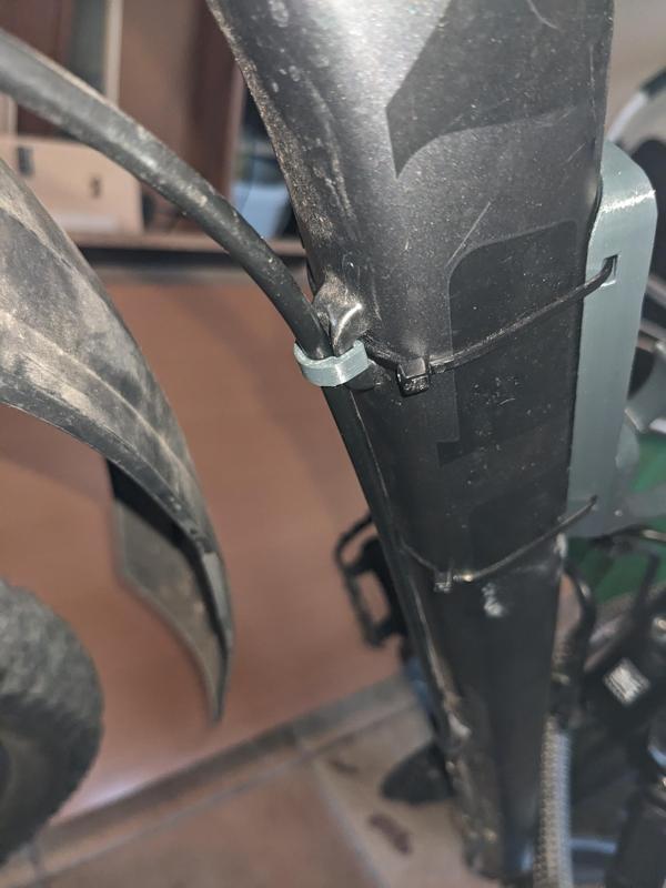 Clip for brake line - Cube bike replacement