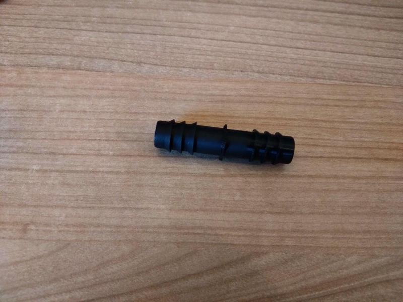 Irrigation pipe connector