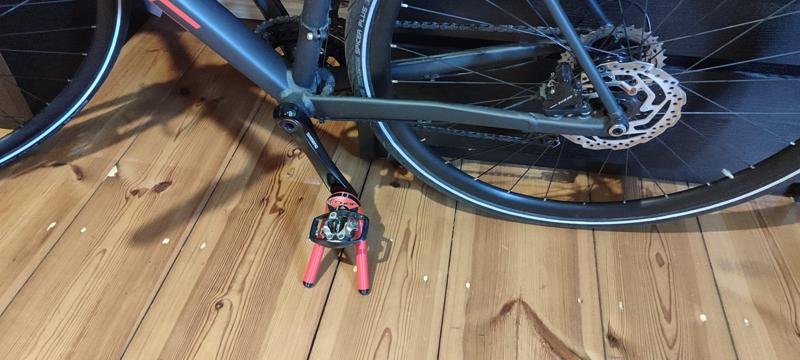 bike stand (pedal tilt) - parametric