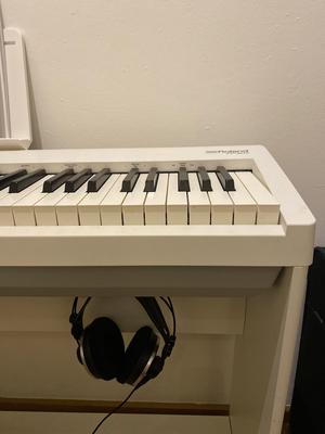 Headphone Hook for the Roland FP-30X