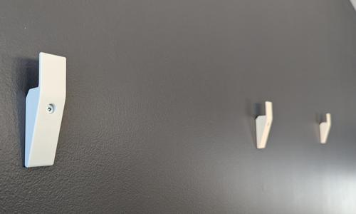 Canvas Hanger