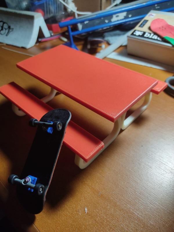 Fingerboard picnic table