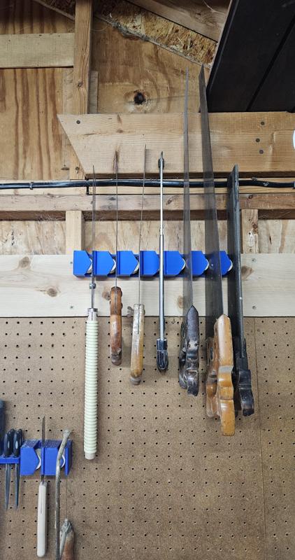 Compact Hand Saw Holder