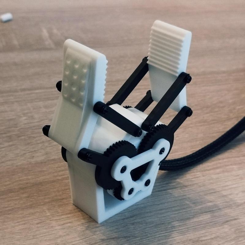 mini mechanical gripper with sg90