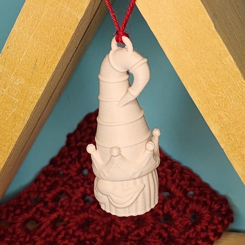 Day 16 - Gnome with Elf Hat