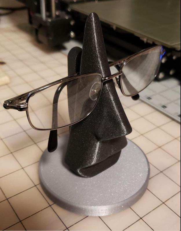 A remix of the Nose Eyeware Holder to print as one single print