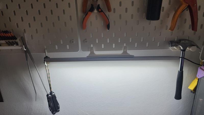 led bar skadis holder