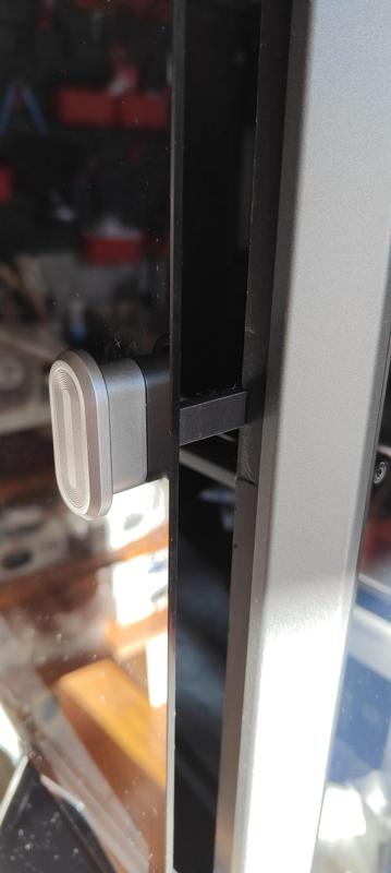 Limiter before closing the door K1.