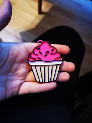 Cupcake keychain & magnet