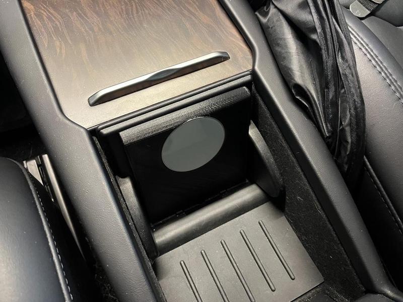 Tesla Model S MagSafe Wireless Charger