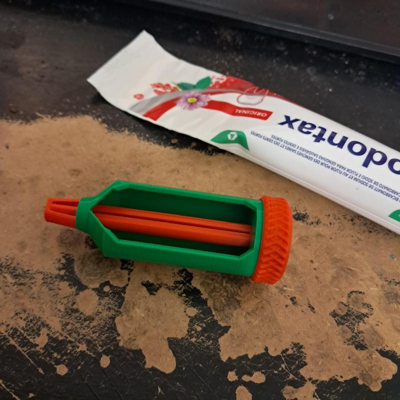 shorter Luke's 3D Ratchet toothpaste tube squeezer