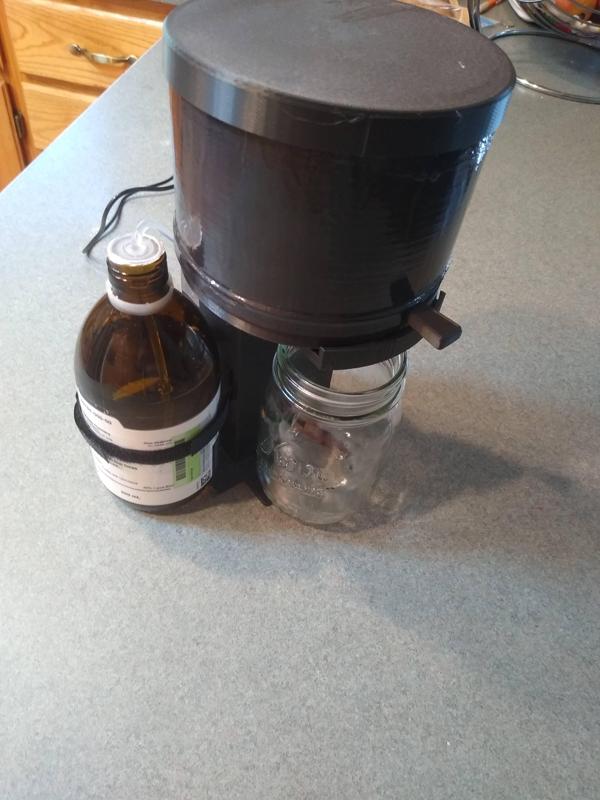 Liquid medicine automatic dispenser