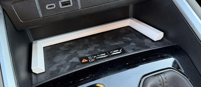 2023+ Chevrolet/GMC Colorado/Canyon Charge Pad Bracket