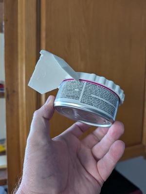 Cat Food Can Lid with Integrated Scooper Scraper