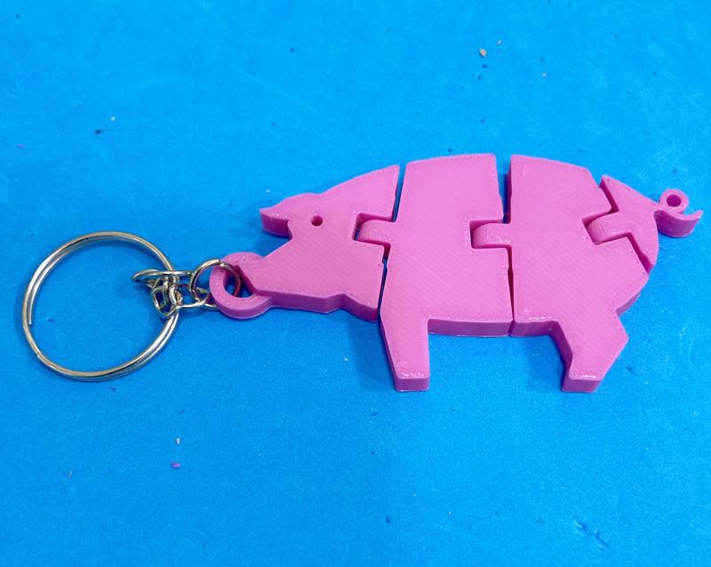 Articulated pig keychain / Llavero cerdito articulado