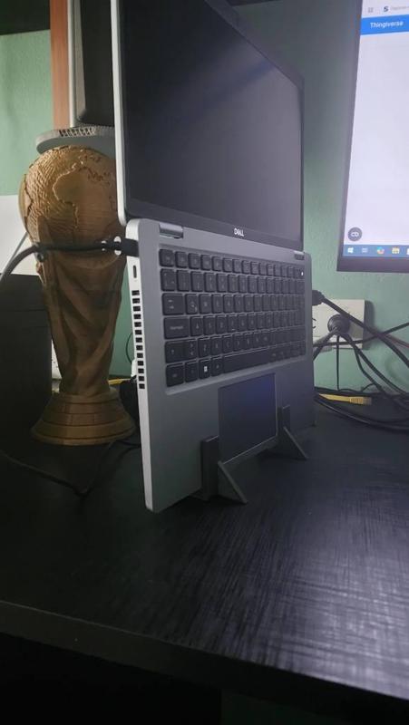 Notebook vertical support