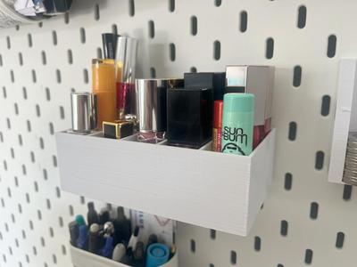 Skadis lipstick holder