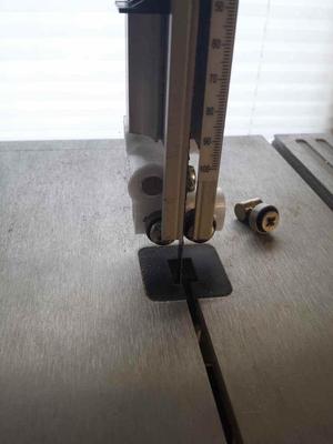 Saegeblattfuehrung Basa1 oben