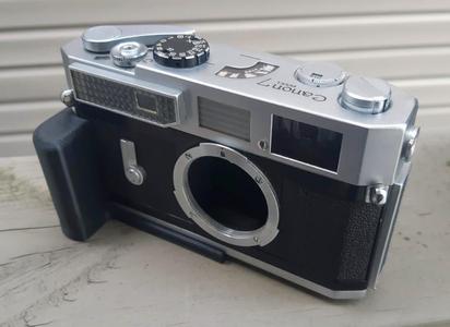 Canon rangefinder grip