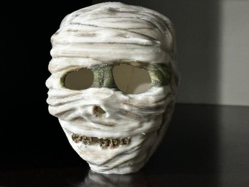 Mommy (wrap and bones)