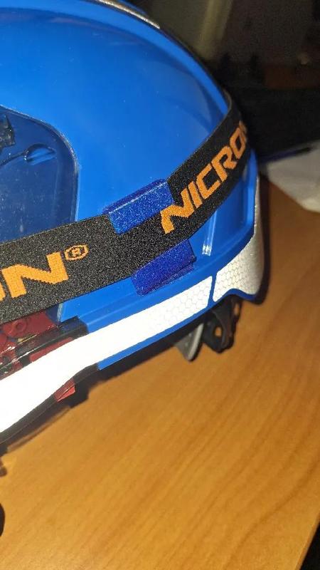 Držák pásku na čelovku   