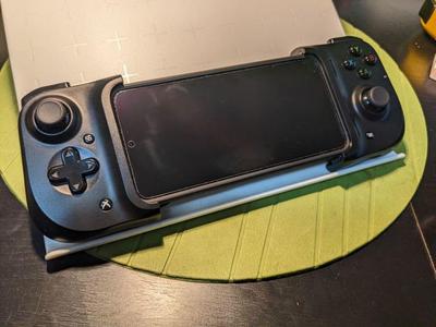 Razer Kishi Adapter - S22 w/Spigen Rugged Armor Case