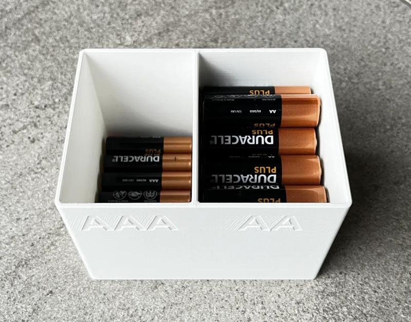 AA / AAA Battery Storage Container   