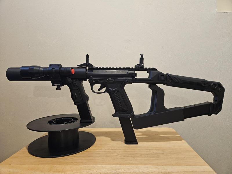 AAP-01 Thumbhole stock mag holder