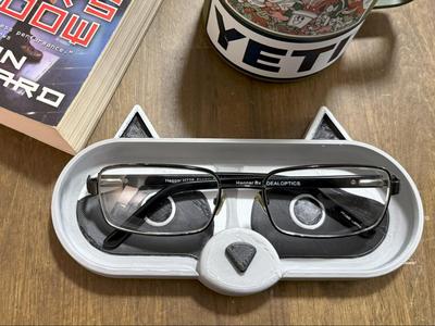 Raccoon Eyeglass Tray