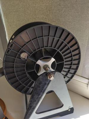 Spool holder