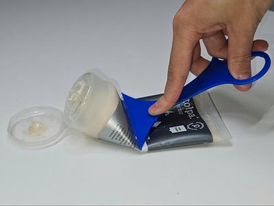 Toothpaste Tube Squeezer