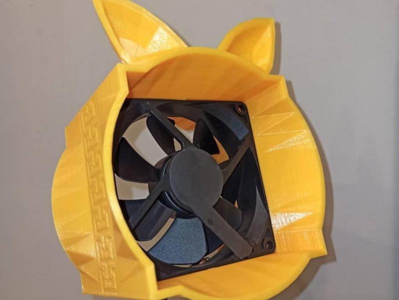 Desktop fan