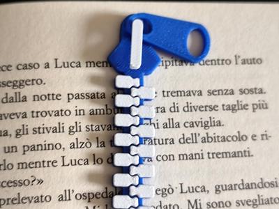 Zipper bookmark