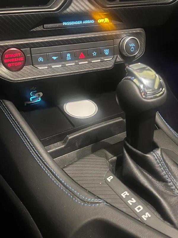 Apple Magsafe adapter for Ford Mustang 2024 GT / Dark Horse /Ecoboost, tested with iPhone 13 Pro Max   