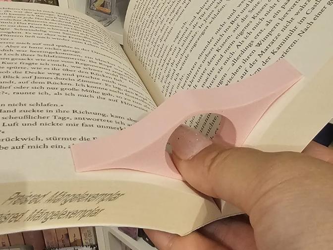 Book Page Holder – 30° Design for Gentle Reading