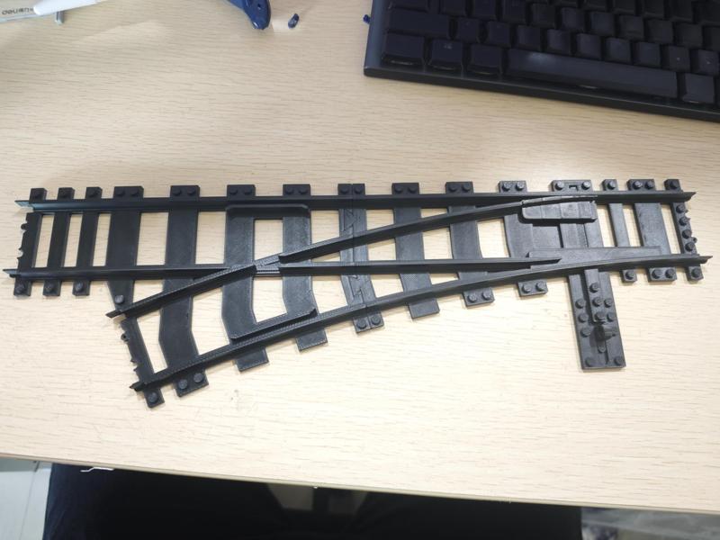 Brick R104 Left and Right Turnouts