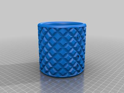 Flower pot with geometric diamond pattern