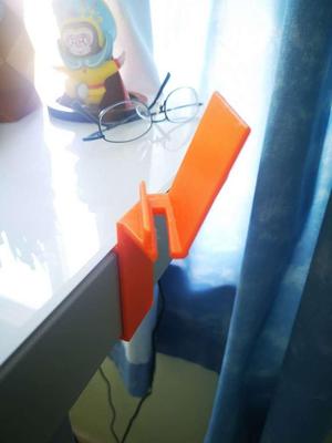 Costco Tresanti desk (SKU:1074719) cellphone holder