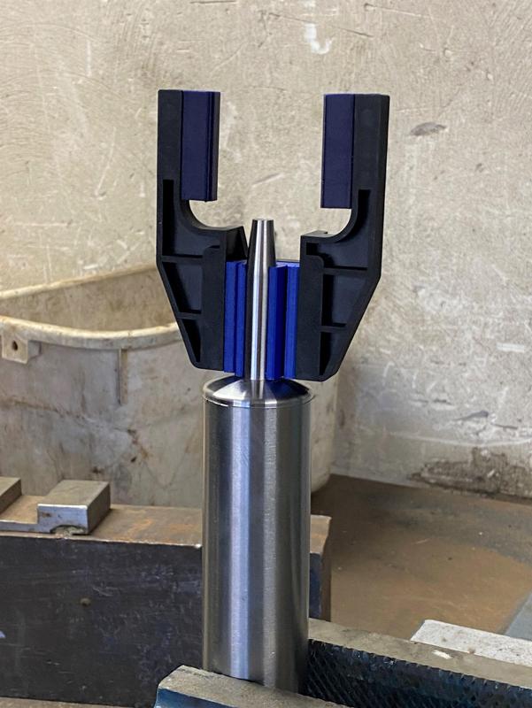 Welding Jig for Handrails on Railing (Schweißvorrichtung, Schweißhilfe)