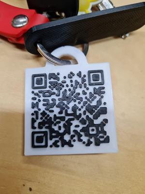 Keychain QR / Llavero QR - Diamantes pal Free (meme)