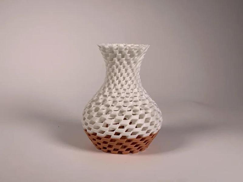 Twill Vase - A 3d printed form exploration