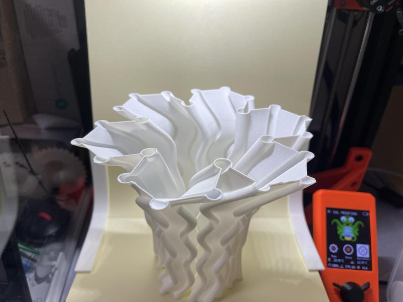Snow vase